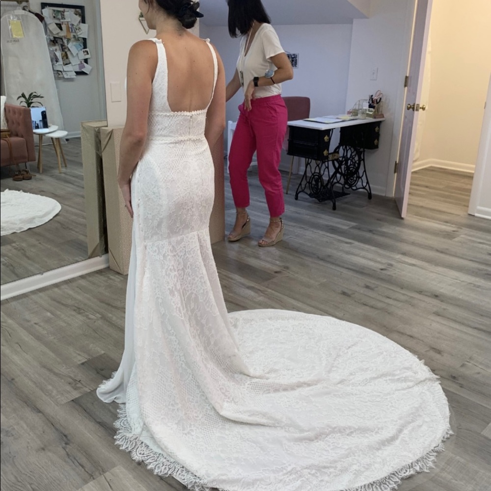 NEVER WORN Wedding Gown Size4
